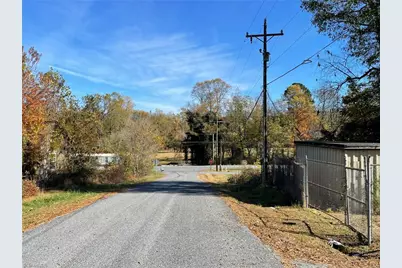 2909 Pin Oak Road, Jonesville, NC 28642 - Photo 2
