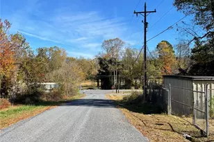 2909 Pin Oak Rd, Jonesville, NC 28642 - Photo 2