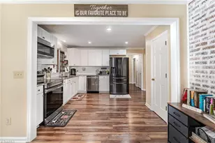 6003 Muirfield Dr, Greensboro, NC 27410 - Photo 10