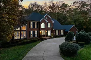 202 Lakeview Rd, Mocksville, NC 27028 - Photo 2