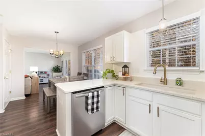 319 Rockbridge Drive, Kernersville, NC 27284 - Photo 8