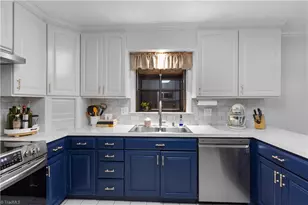 8006 Bridgewood Rd, Clemmons, NC 27012 - Photo 16