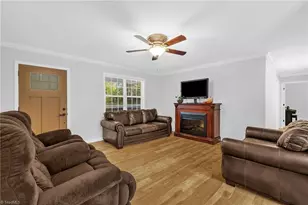 109 Gerry St, Stoneville, NC 27048 - Photo 6