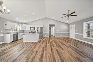 105 Hillside Dr, Thomasville, NC 27360 - Photo 6