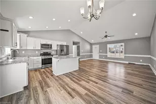 105 Hillside Dr, Thomasville, NC 27360 - Photo 10