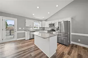 105 Hillside Dr, Thomasville, NC 27360 - Photo 12