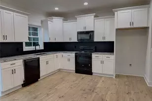 5040 Whitewood Ln, Winston-Salem, NC 27104 - Photo 2