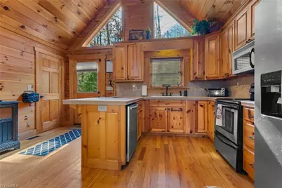 138 Laurelwood Drive, West Jefferson, NC 28694 - Photo 26