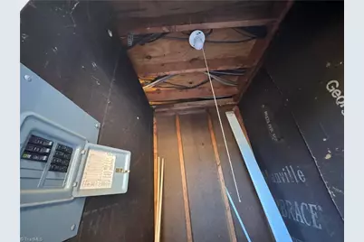 1303 W Meadowview Road #G, Greensboro, NC 27403 - Photo 14