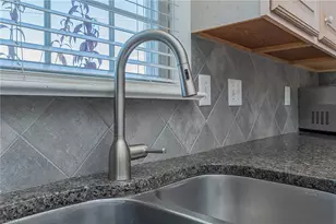 101 St Charles Ct, Kernersville, NC 27284 - Photo 6