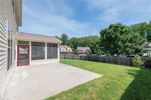 301 Summerwalk Rd, Greensboro, NC 27455 - Photo 48