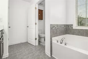 301 Summerwalk Rd, Greensboro, NC 27455 - Photo 42