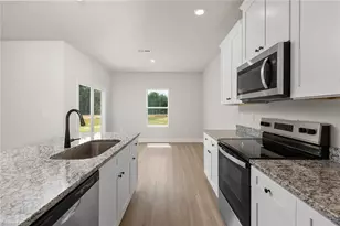 3435 Robindale Dr, Winston-Salem, NC 27107 - Photo 8