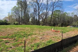 421 Robindale Ct, Winston-Salem, NC 27107 - Photo 4