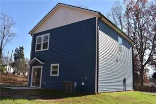 304 Pope St, Lexington, NC 27292 - Photo 6