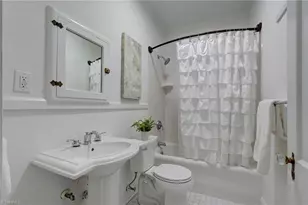 1900 Fernwood Dr, Greensboro, NC 27408 - Photo 26