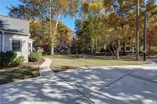 1900 Fernwood Dr, Greensboro, NC 27408 - Photo 4