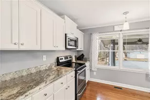 152 Wall Ave, Thomasville, NC 27360 - Photo 12