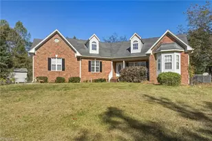 181 Timberwolfe Trl, Winston-Salem, NC 27107 - Photo 2