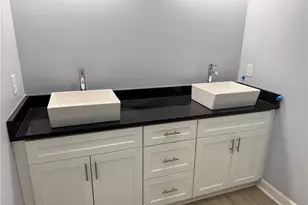 1622 Country Club Rd, Yadkinville, NC 27055 - Photo 6