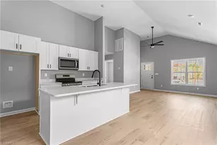 1105 Sunset Dr, Thomasville, NC 27360 - Photo 12