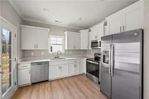 1376 Piedmont Dr, Lexington, NC 27295 - Photo 6