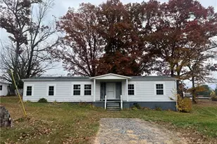184 Benjamin St, Mount Airy, NC 27030 - Photo 18
