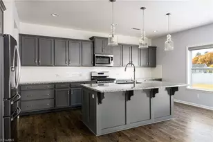 4108 Medina Ct, Pfafftown, NC 27040 - Photo 4