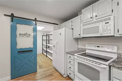 4080 Huntingreen Lane #D, Winston-Salem, NC 27106 - Photo 14