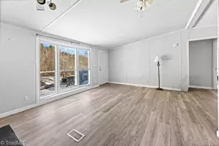 111 Oxford Ln, Blowing Rock, NC 28605 - Photo 8