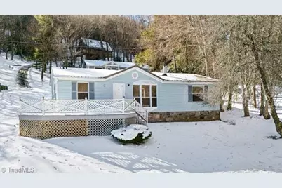 111 Oxford Lane, Blowing Rock, NC 28605 - Photo 2