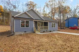 216 Knollwood Dr, Eden, NC 27288 - Photo 4