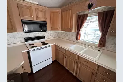 124 Humming Bird Circle, New London, NC 28127 - Photo 8