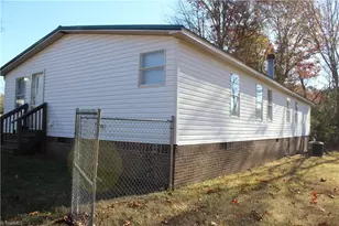 139 Crestwood Cir, Lexington, NC 27295 - Photo 4