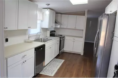 139 Crestwood Circle, Lexington, NC 27295 - Photo 12