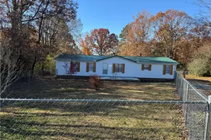 139 Crestwood Cir, Lexington, NC 27295 - Photo 2