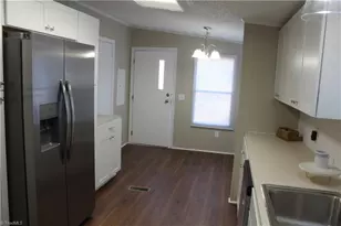 139 Crestwood Cir, Lexington, NC 27295 - Photo 46