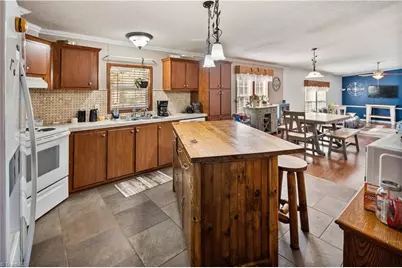 1025 Mitchell Road, Pilot Mountain, NC 27041 - Photo 18