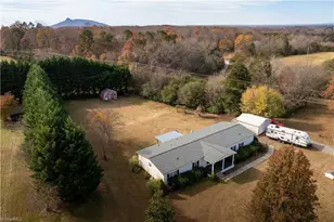 1025 Mitchell Rd, Pilot Mountain, NC 27041 - Photo 40