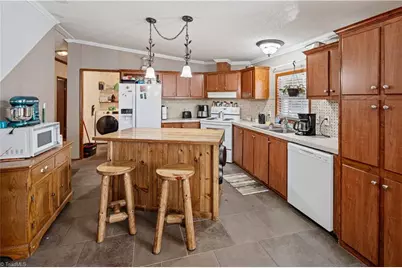 1025 Mitchell Road, Pilot Mountain, NC 27041 - Photo 16