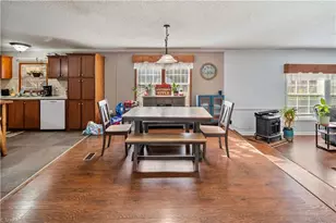 1025 Mitchell Rd, Pilot Mountain, NC 27041 - Photo 12