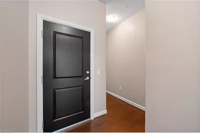 201 N Elm Street #1404, Greensboro, NC 27401 - Photo 32