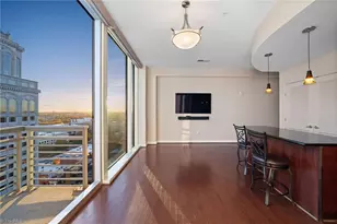 201 N Elm St, Greensboro, NC 27401 - Photo 4