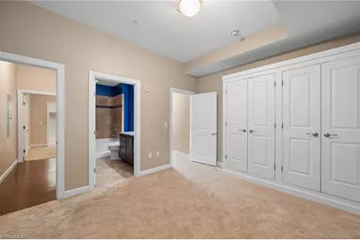 201 N Elm Street #1404, Greensboro, NC 27401 - Photo 36