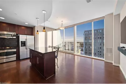 201 N Elm Street #1404, Greensboro, NC 27401 - Photo 2