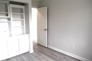 4212 Sullivan's Lake Dr, Greensboro, NC 27410 - Photo 8