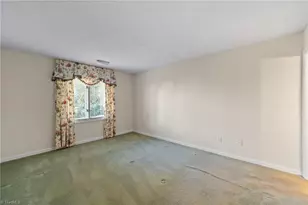 4212 Sullivan's Lake Dr, Greensboro, NC 27410 - Photo 8