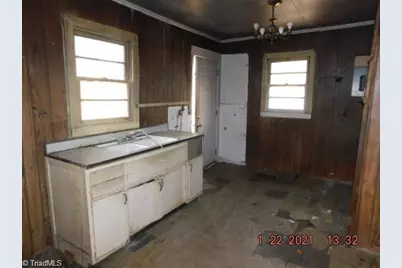 228 Springdale Drive, Troy, NC 27371 - Photo 2