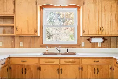 1835 Greentree Road, Burlington, NC 27217 - Photo 12