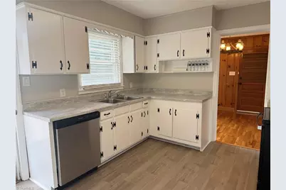 100 Kirk Road, Greensboro, NC 27455 - Photo 6